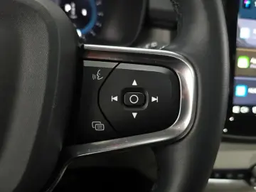 2023 Volvo XC40 с пробегом 50 864 км