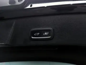 2023 Volvo XC40 с пробегом 50 864 км