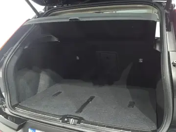2023 Volvo XC40 с пробегом 50 864 км