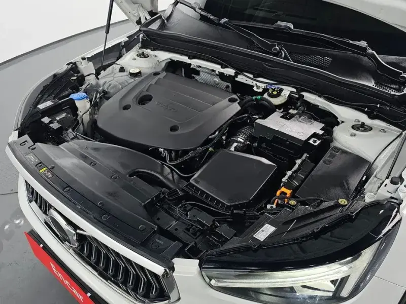 2023 Volvo XC40 с пробегом 46 011 км