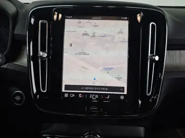 2023 Volvo XC40 с пробегом 46 011 км