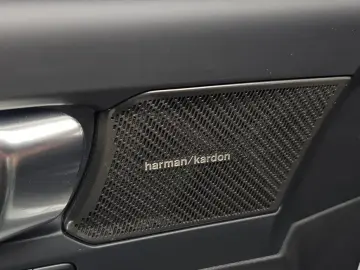 2023 Volvo XC40 с пробегом 46 011 км