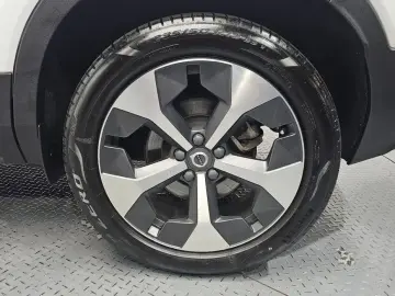 2023 Volvo XC40 с пробегом 46 011 км
