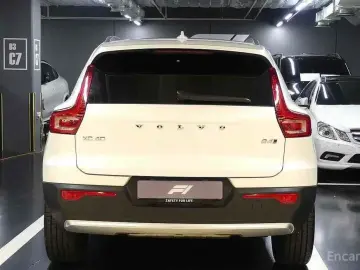2024 Volvo XC40 с пробегом 12 872 км