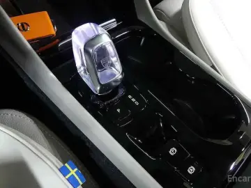 2024 Volvo XC40 с пробегом 12 872 км