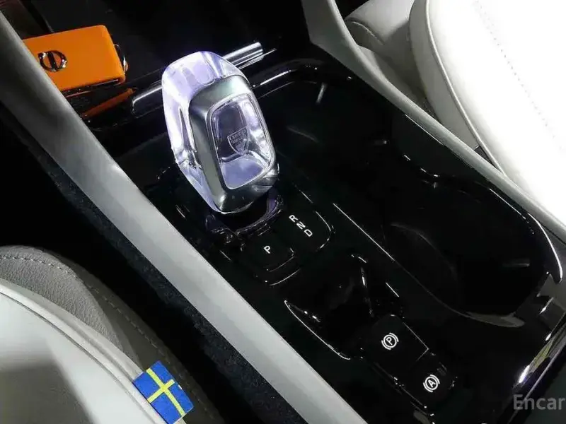 2024 Volvo XC40 с пробегом 12 872 км