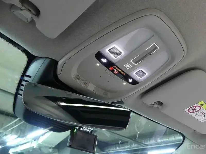 2024 Volvo XC40 с пробегом 12 872 км