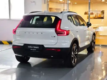 2026 Volvo XC40 с пробегом 339 км