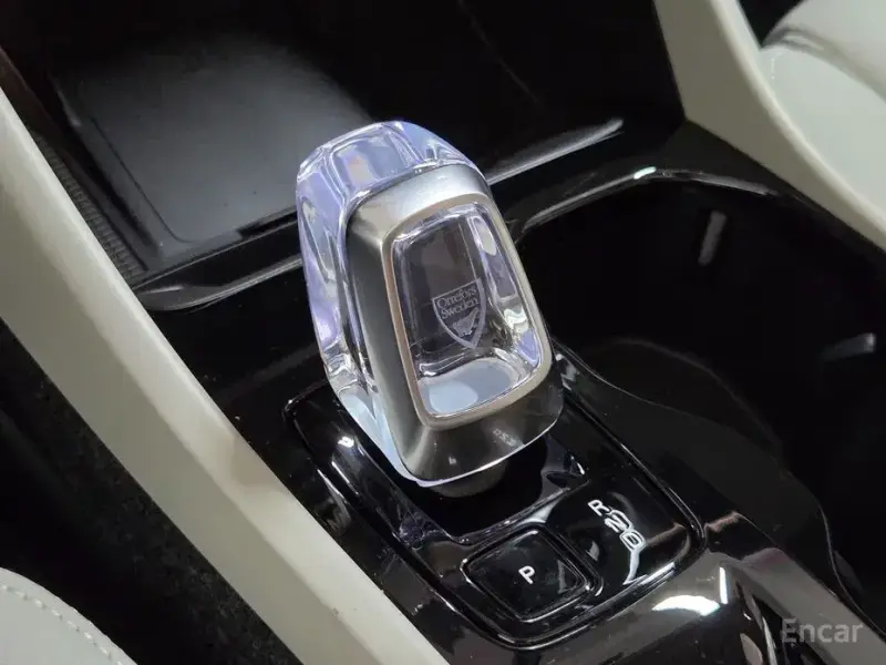 2026 Volvo XC40 с пробегом 339 км