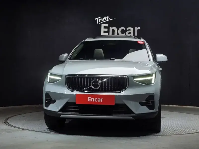 2024 Volvo XC40 с пробегом 10 194 км