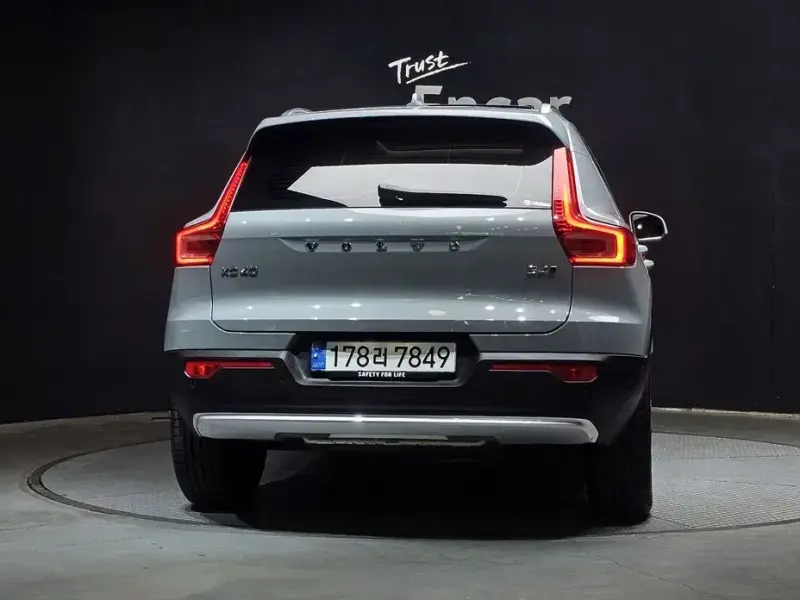 2024 Volvo XC40 с пробегом 10 194 км
