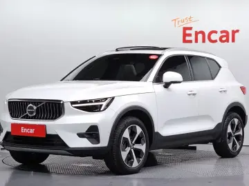 2024 Volvo XC40 с пробегом 9 663 км