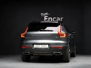 2019 Volvo XC40 с пробегом 127 235 км