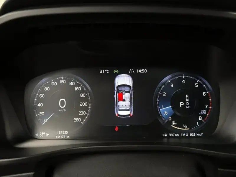 2019 Volvo XC40 с пробегом 127 235 км