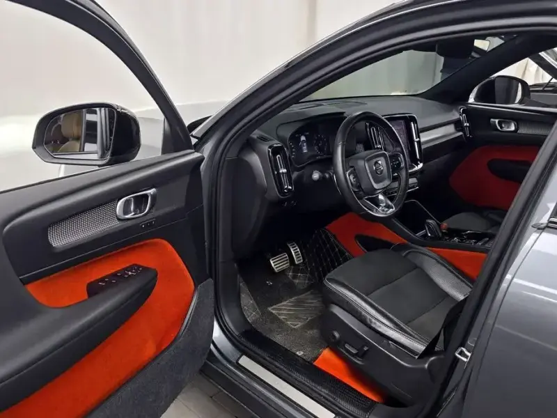 2019 Volvo XC40 с пробегом 127 235 км