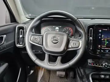 2018 Volvo XC40 с пробегом 64 179 км