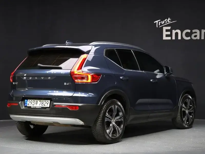 2021 Volvo XC40 с пробегом 76 781 км