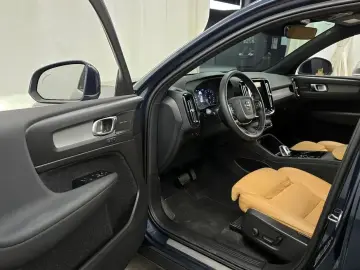 2021 Volvo XC40 с пробегом 76 781 км