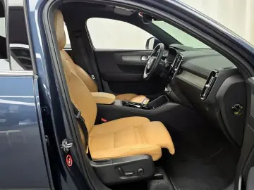 2021 Volvo XC40 с пробегом 76 781 км