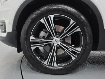 2021 Volvo XC40 с пробегом 46 410 км
