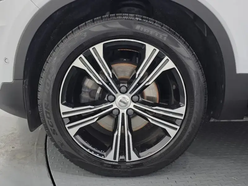 2020 Volvo XC40 с пробегом 142 392 км