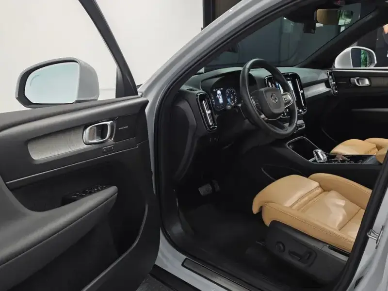 2020 Volvo XC40 с пробегом 142 392 км
