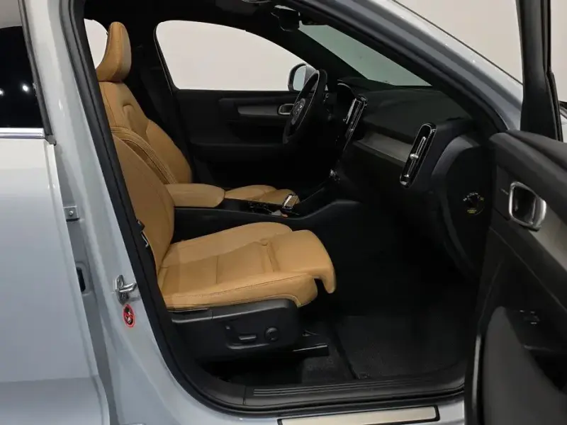 2020 Volvo XC40 с пробегом 142 392 км