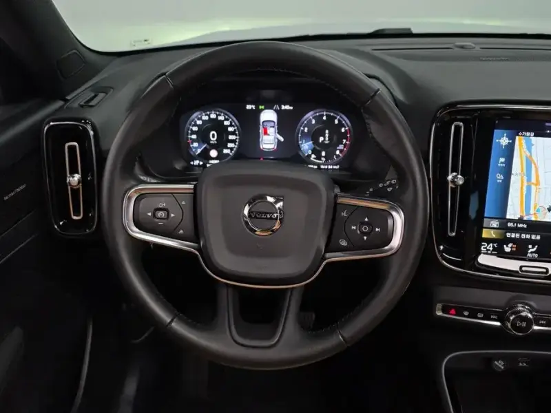 2020 Volvo XC40 с пробегом 142 392 км