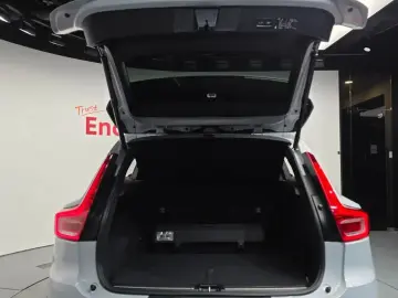 2020 Volvo XC40 с пробегом 142 392 км