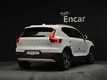 2021 Volvo XC40 с пробегом 50 141 км