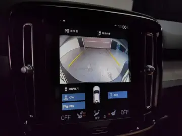 2021 Volvo XC40 с пробегом 33 513 км