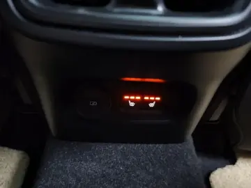 2021 Volvo XC40 с пробегом 33 513 км