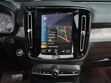 2021 Volvo XC40 с пробегом 50 141 км