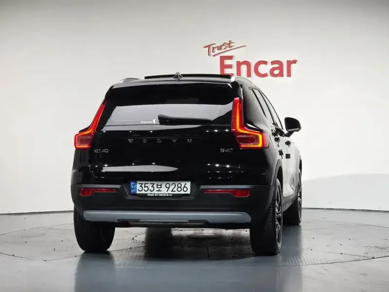 2022 Volvo XC40 с пробегом 14 135 км