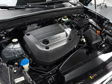 2022 Volvo XC40 с пробегом 14 135 км