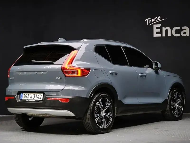 2021 Volvo XC40 с пробегом 46 768 км
