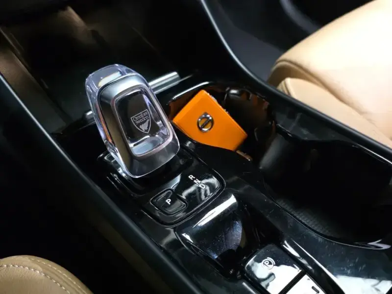 2022 Volvo XC40 с пробегом 14 135 км