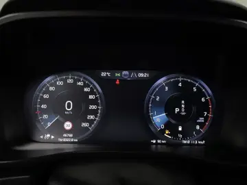 2021 Volvo XC40 с пробегом 46 768 км