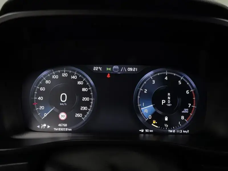 2021 Volvo XC40 с пробегом 46 768 км