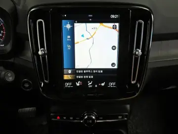 2021 Volvo XC40 с пробегом 46 768 км