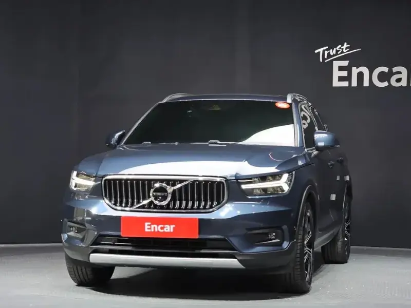 2020 Volvo XC40 с пробегом 28 871 км