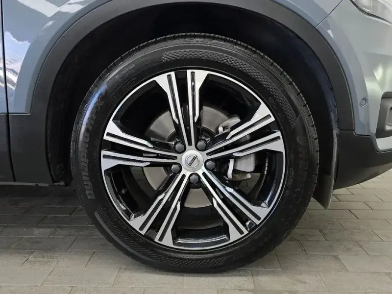 2021 Volvo XC40 с пробегом 46 768 км
