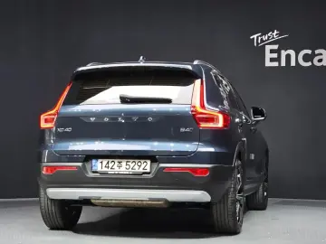 2020 Volvo XC40 с пробегом 28 871 км