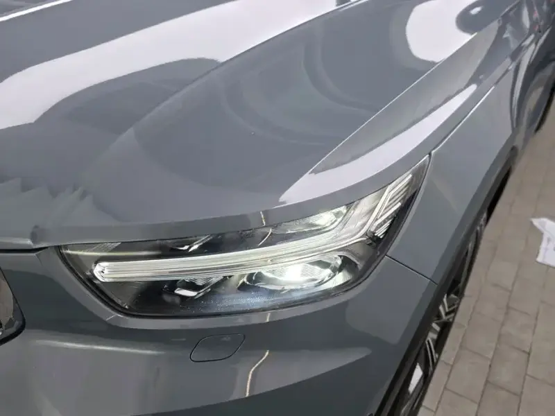 2021 Volvo XC40 с пробегом 46 768 км