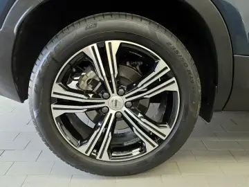 2020 Volvo XC40 с пробегом 28 871 км