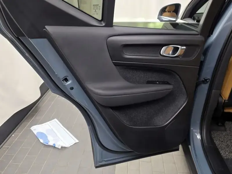 2021 Volvo XC40 с пробегом 46 768 км
