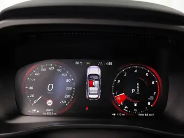 2020 Volvo XC40 с пробегом 28 871 км