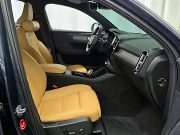 2020 Volvo XC40 с пробегом 28 871 км