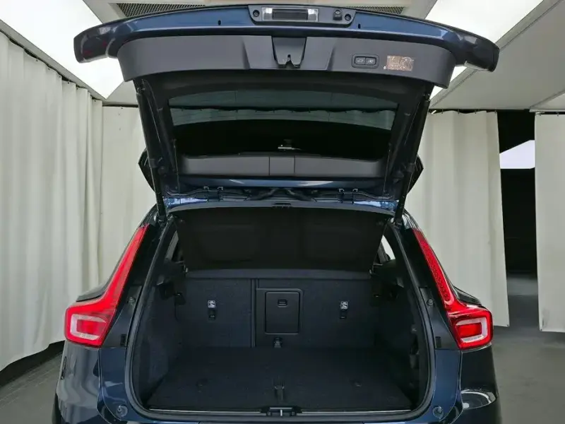 2020 Volvo XC40 с пробегом 28 871 км