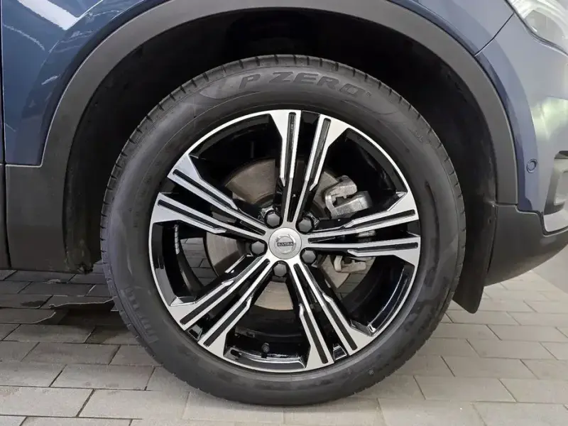 2020 Volvo XC40 с пробегом 28 871 км
